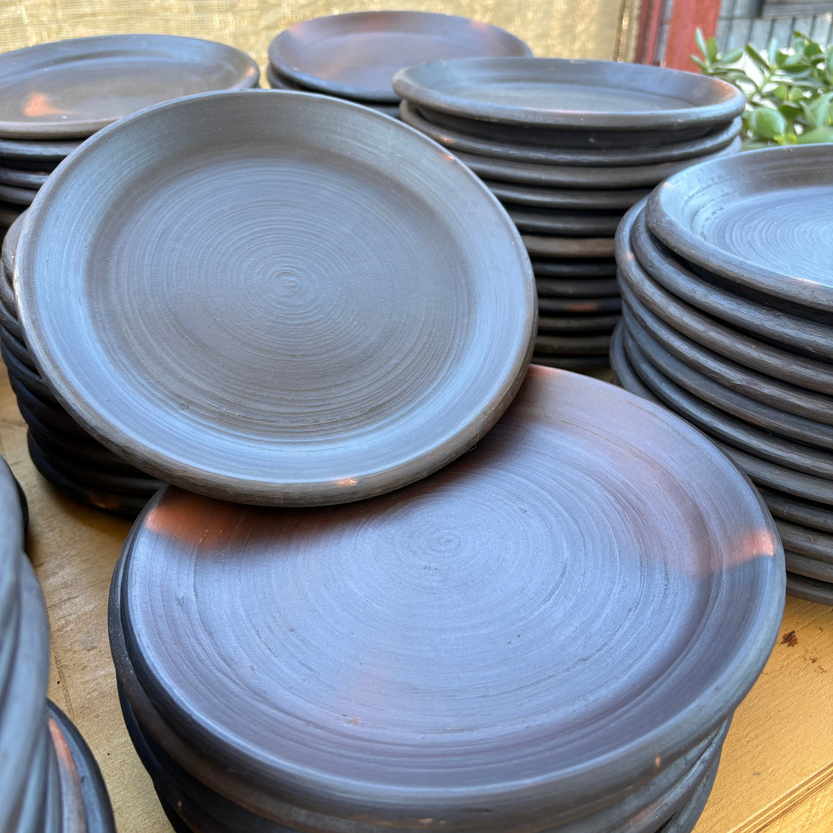 Platos Bajos de Greda 23cm, Pack 6 Unidades