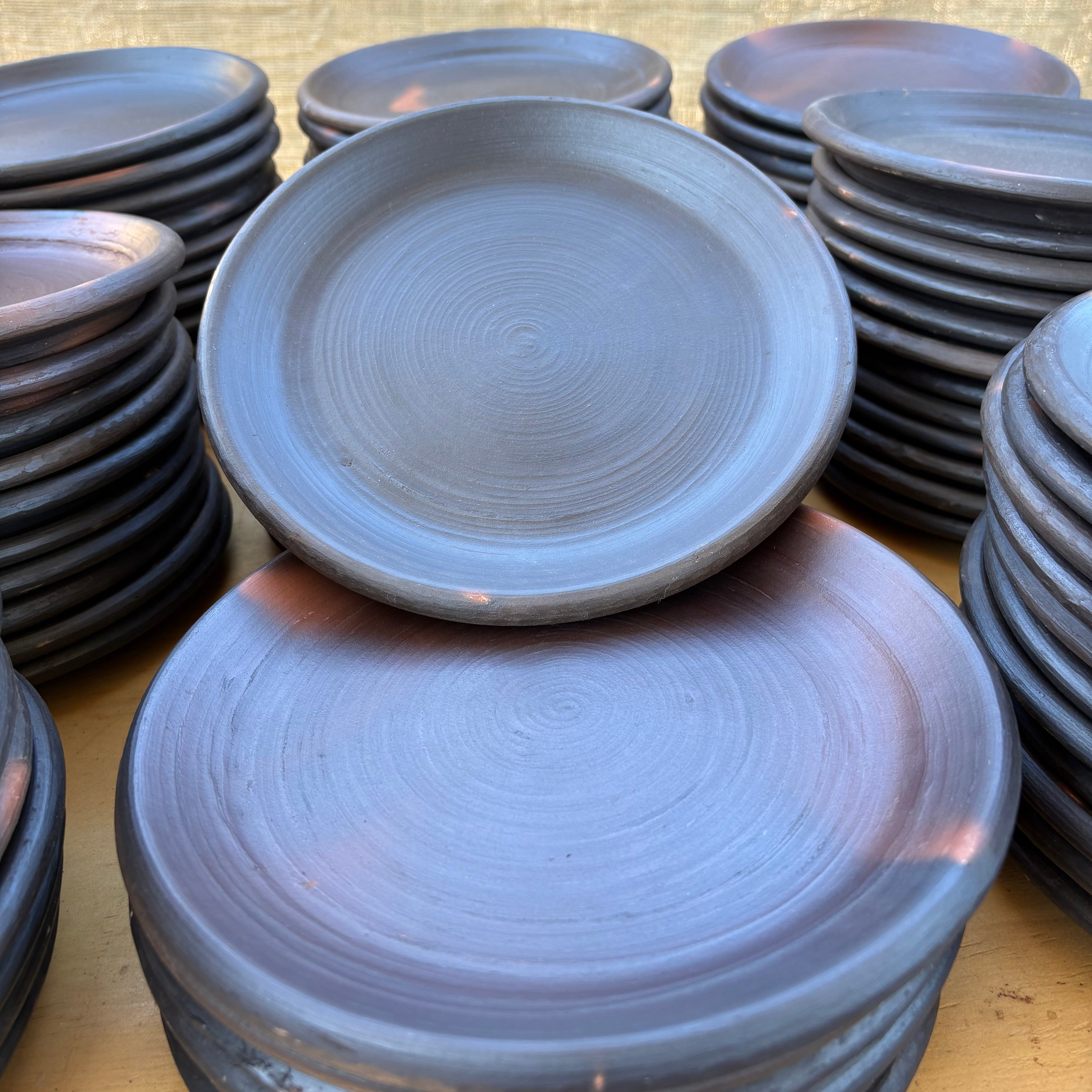 Platos Bajos de Greda 23cm, Pack 6 Unidades